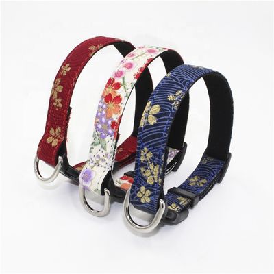 Druck-Sakura Suede Substrate Puppy Dog-Kragen-Leinen-Geschirr eingestellt mit D-Clips japanischer Art