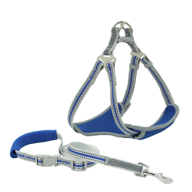 Breathable Mesh Reflective Leash And Collar stellte Brustgurt-Zugkraft-Satz-Hundehalsring-und Leinen-Ausrüstung ein