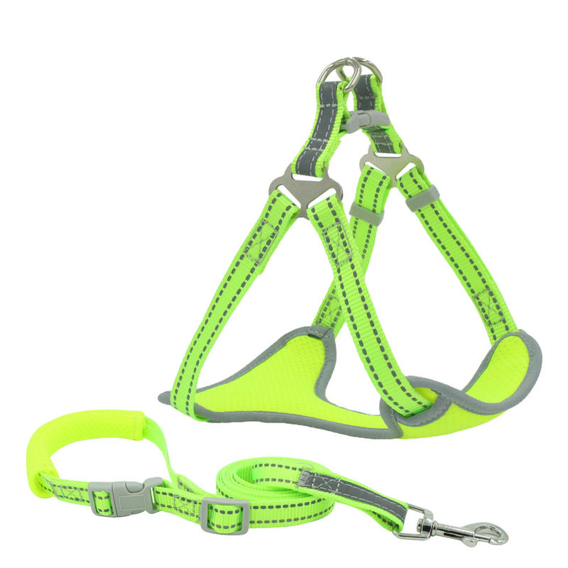 Breathable Mesh Reflective Leash And Collar stellte Brustgurt-Zugkraft-Satz-Hundehalsring-und Leinen-Ausrüstung ein