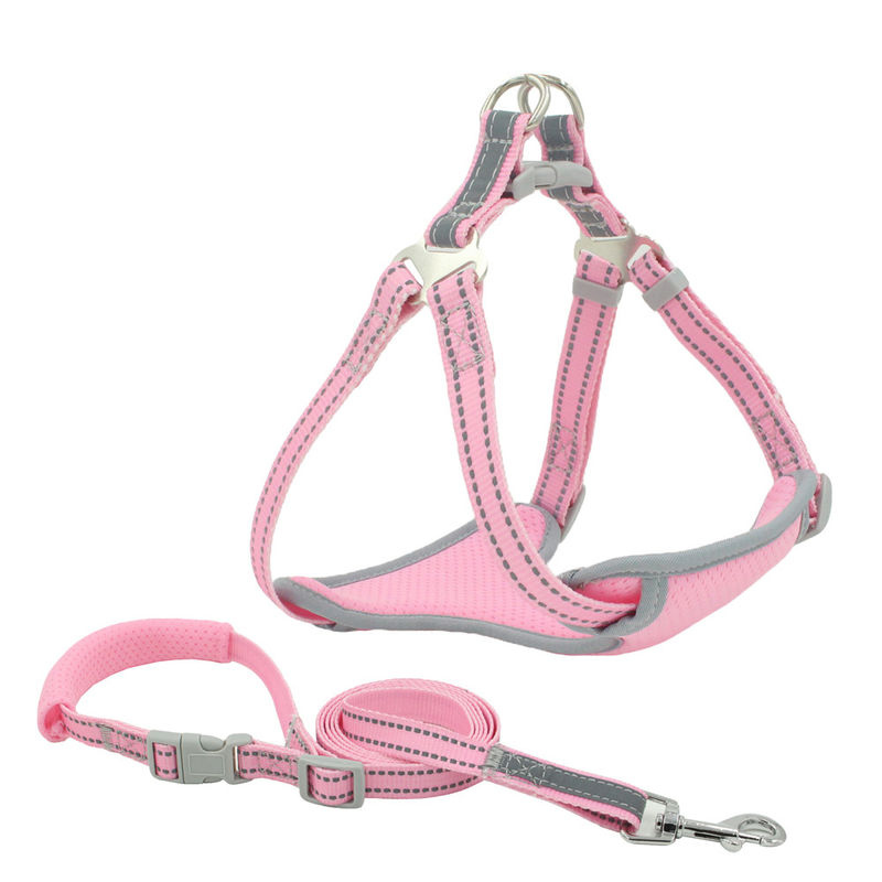 Breathable Mesh Reflective Leash And Collar stellte Brustgurt-Zugkraft-Satz-Hundehalsring-und Leinen-Ausrüstung ein