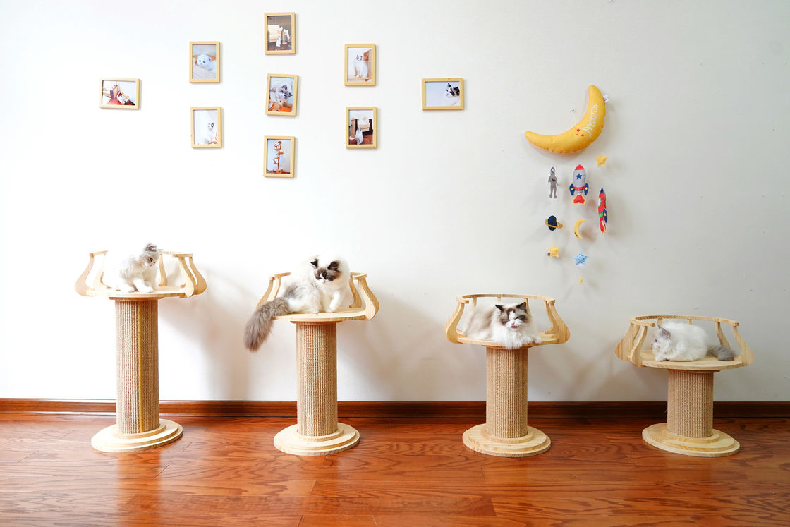 Freundliche hölzerne verkratzende Cat Climbing Tree Tower Cat Foto-Tabelle L Größe 72cm M 62cm Eco