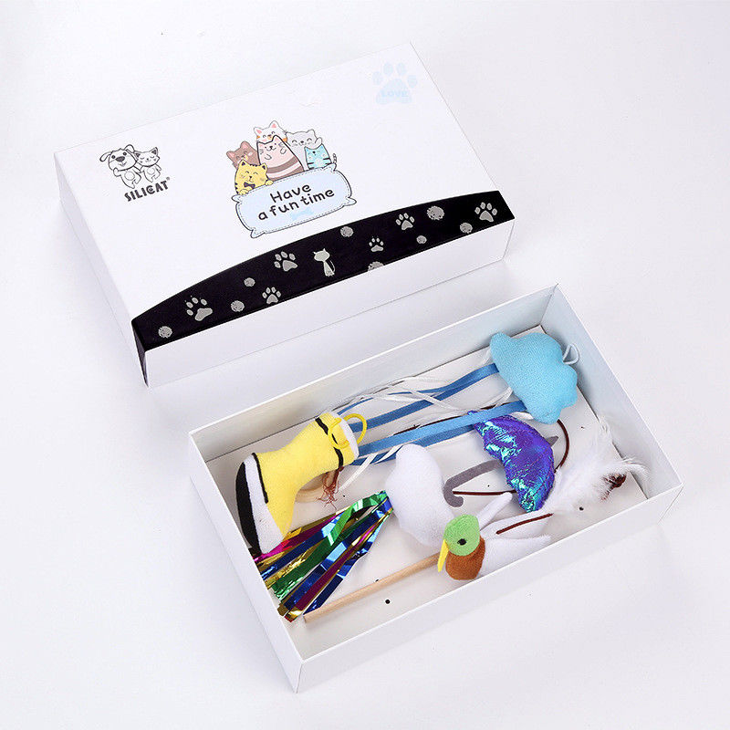 Wechselwirkender Laser Cat Teaser Toy Feathers Wand sortierte Plüsch-vernehmbare Schuhe, die Vögel Cat Toy Set formen