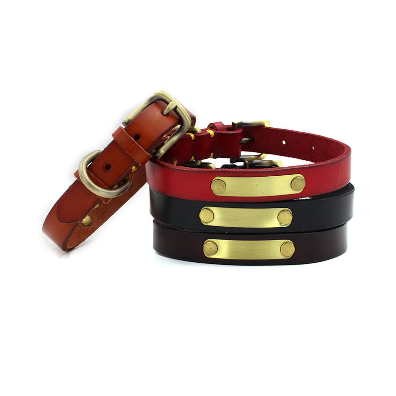 Kundenspezifisches handgemachtes Cattlehide-Hundehalsring-Leder mit Bronzemetallplatte kann gravierte Haustier Identifikations-Krägen für Hunde sein
