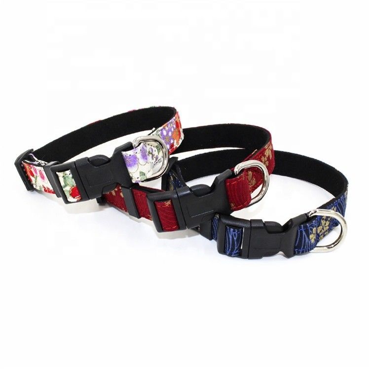 Druck-Sakura Suede Substrate Puppy Dog-Kragen-Leinen-Geschirr eingestellt mit D-Clips japanischer Art