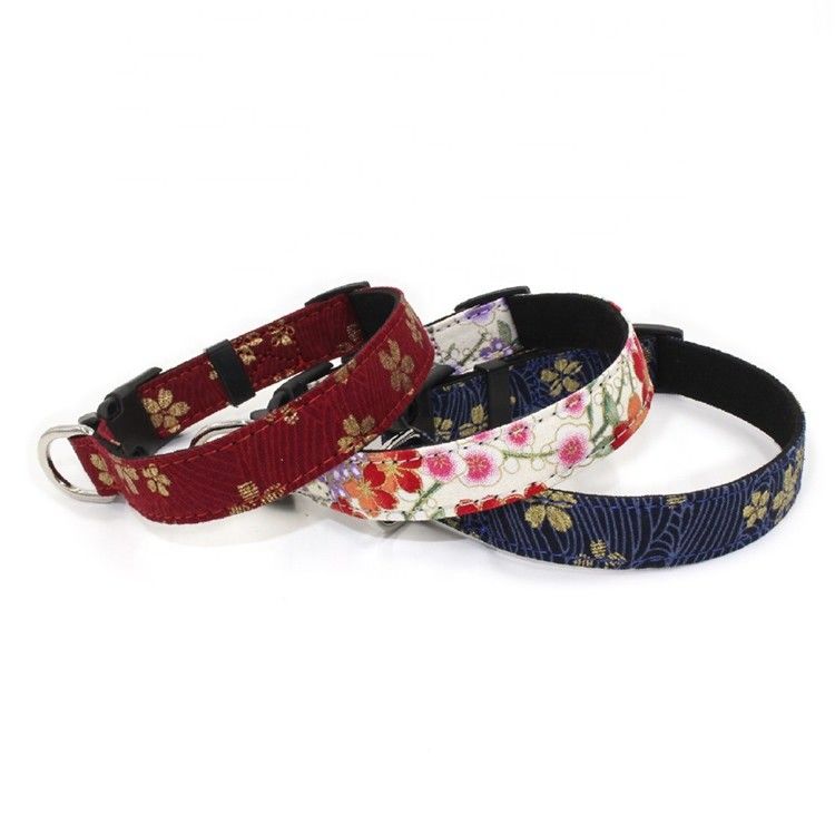 Druck-Sakura Suede Substrate Puppy Dog-Kragen-Leinen-Geschirr eingestellt mit D-Clips japanischer Art