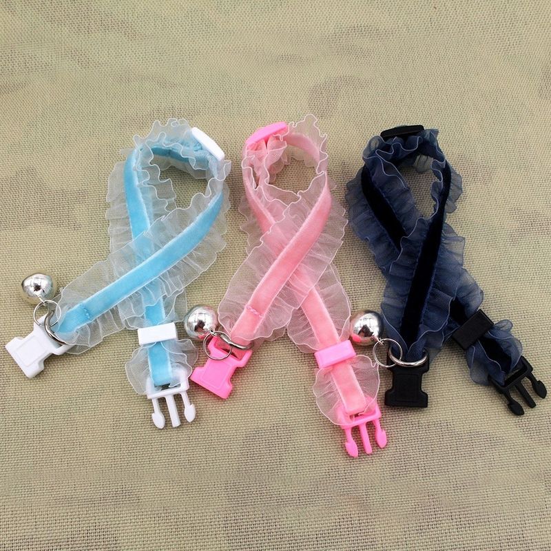 Bequeme Luxusnylonspitze justierbare Cat Dog Collars mit Bell