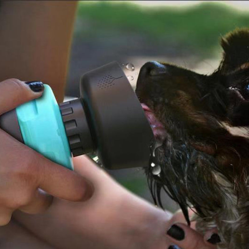 Maschinenhälften-Entwurfs-wasserundurchlässiger Schoßhund-trinkende Pressungs-Wasser-Flasche tragbar